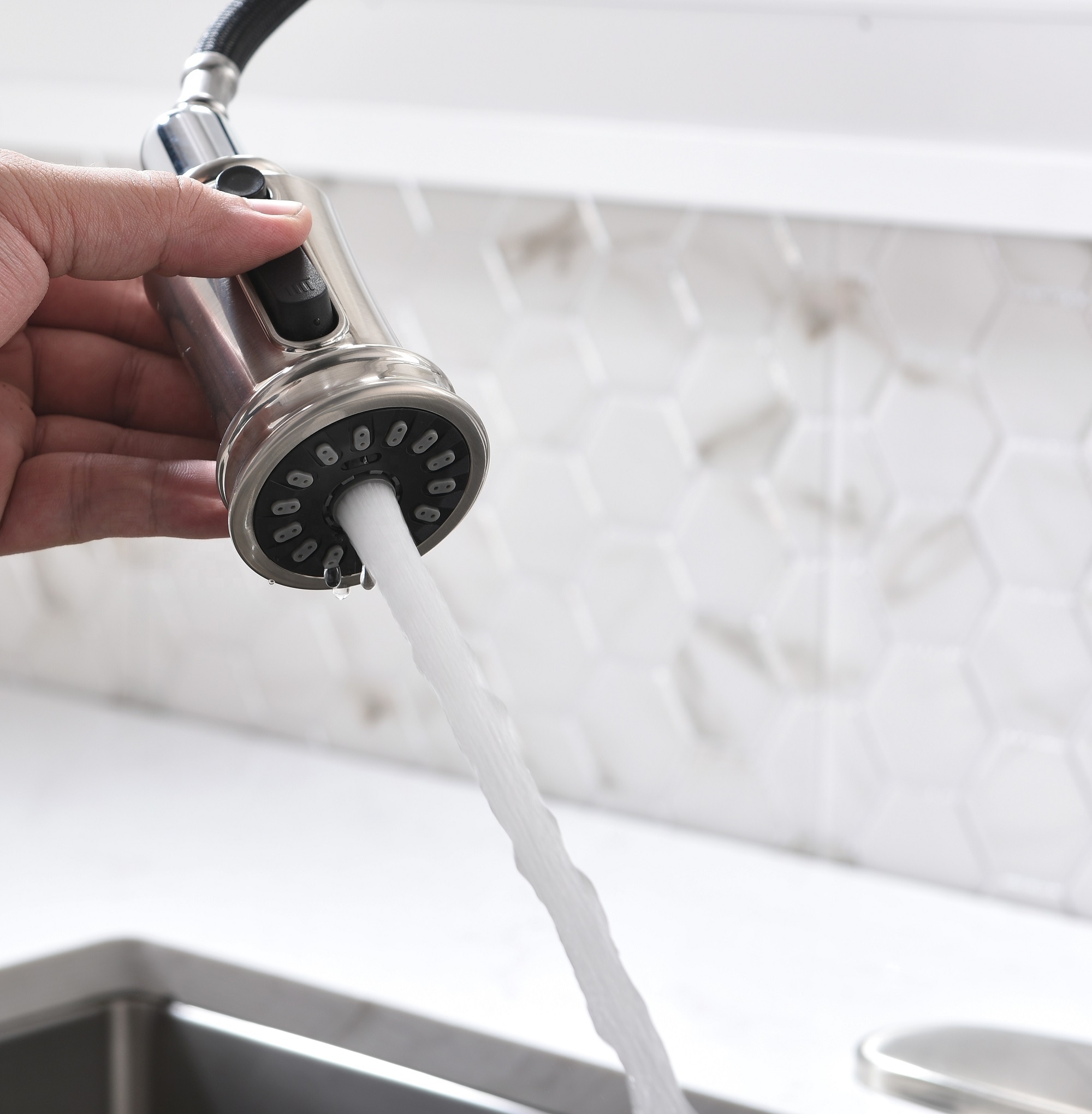 APS135-BN Kitchen-Faucet Cupc Caño giratorio para fregadero de cocina Grifo Pull Down Kitchen Faucet