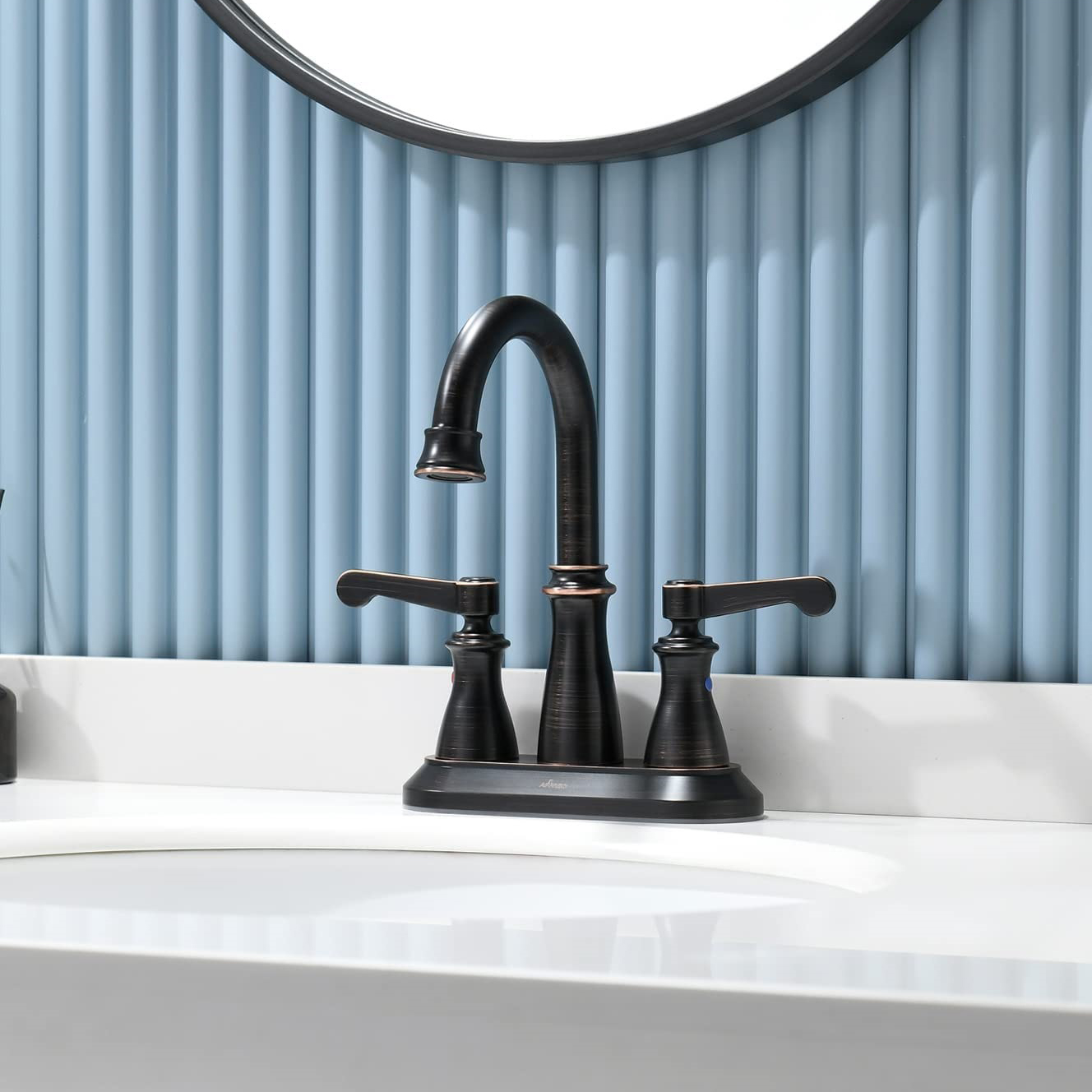 Seleccionar entre grifos de baño en negro mate y cromados: una guía elegante para mejorar la decoración de su cuarto de baño